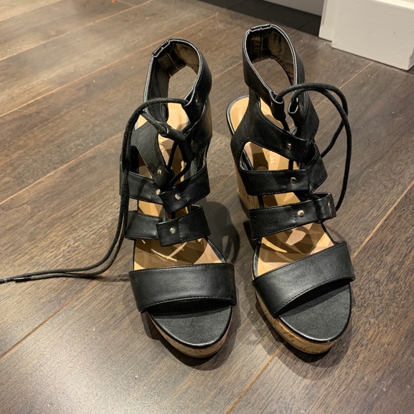 Black lace up wedges - Picture 3 of 3